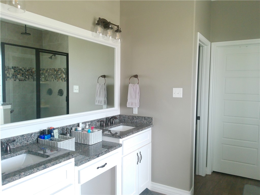 8206 Big Bend Dr Property Photo 10