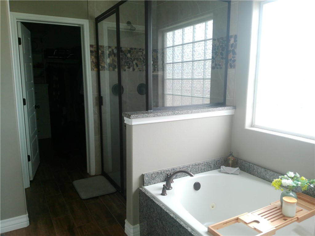 8206 Big Bend Dr Property Photo 11