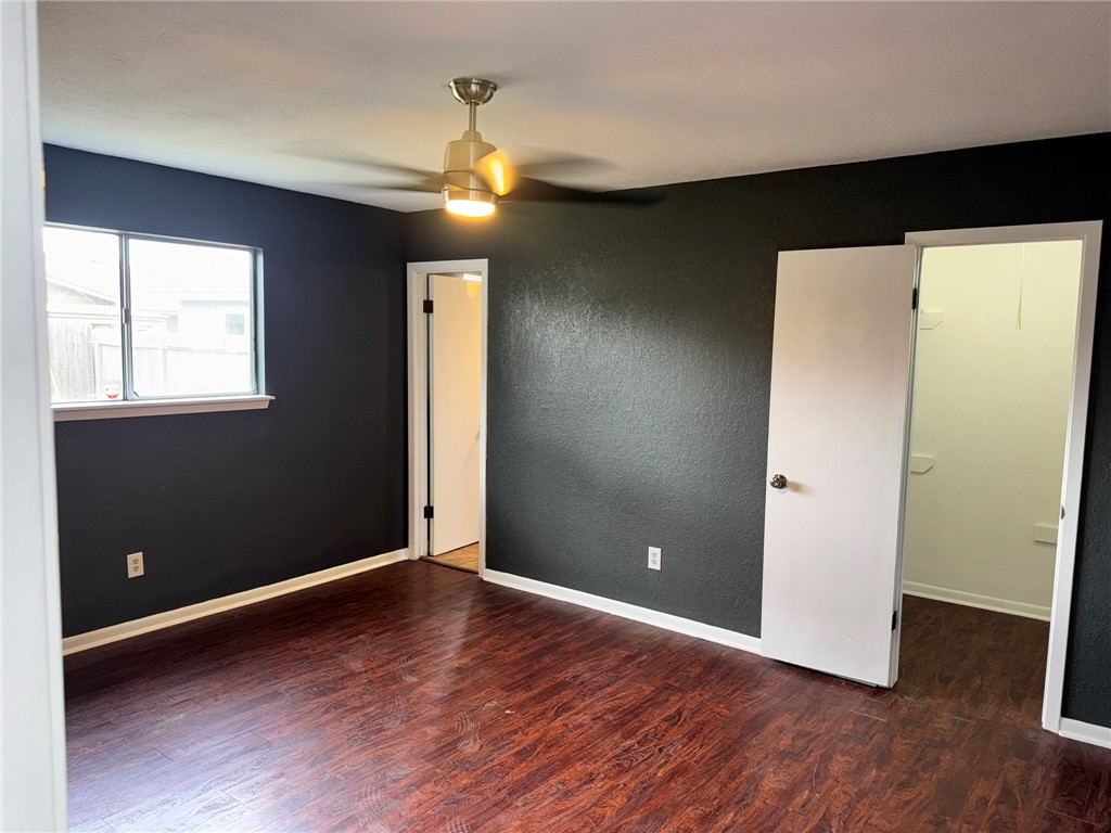 10506 Hemlock Property Photo 14