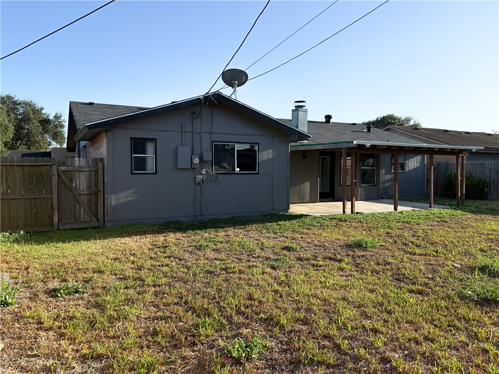 10506 Hemlock Property Photo 24