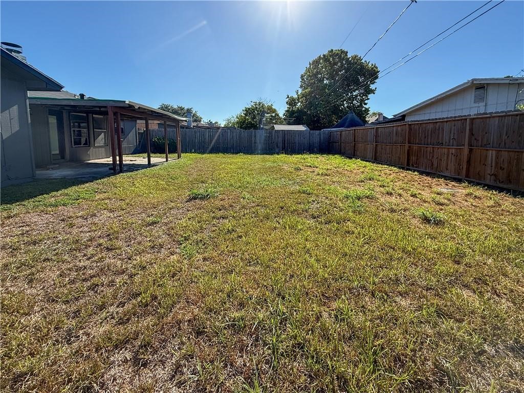 10506 Hemlock Property Photo 27