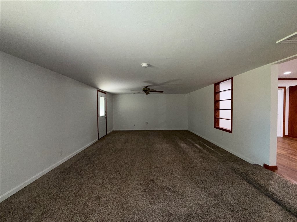 216 E Broadway Ave Property Photo 16