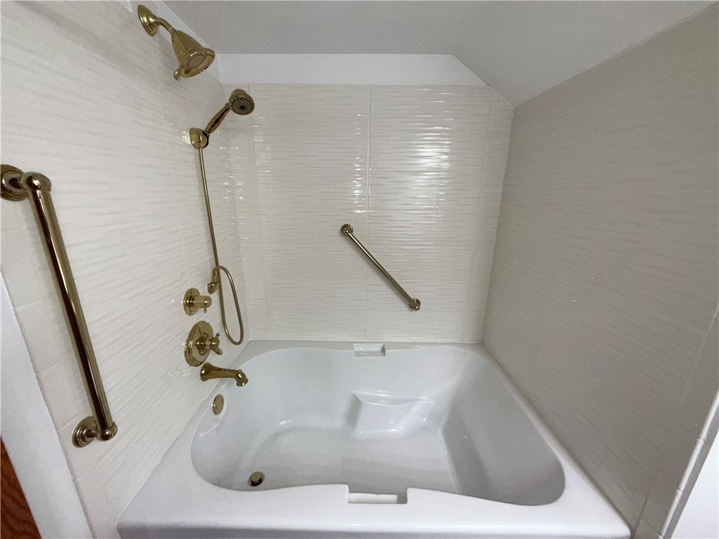 216 E Broadway Ave Property Photo 22