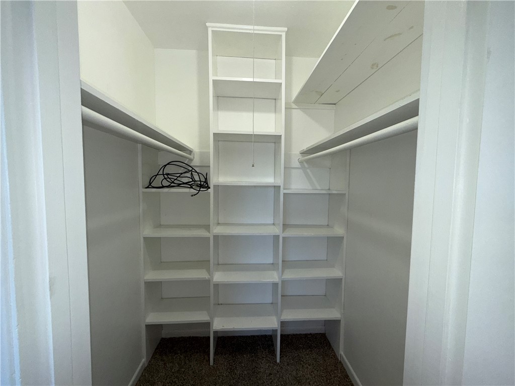 216 E Broadway Ave Property Photo 27