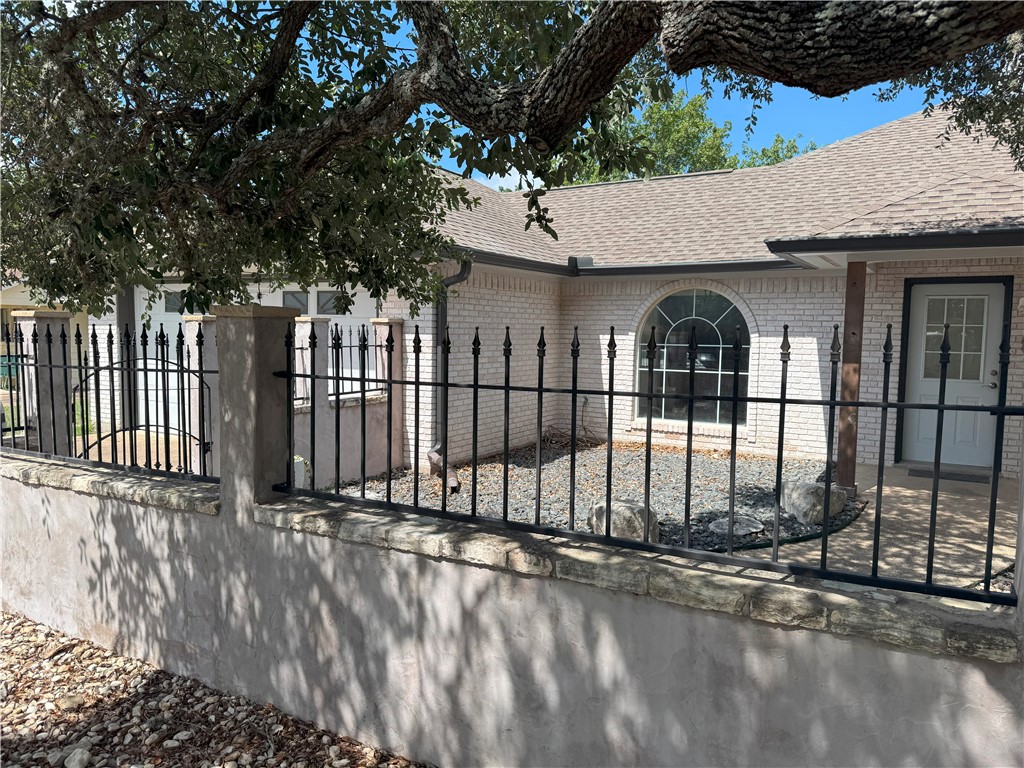 1132 5th Property Photo 2