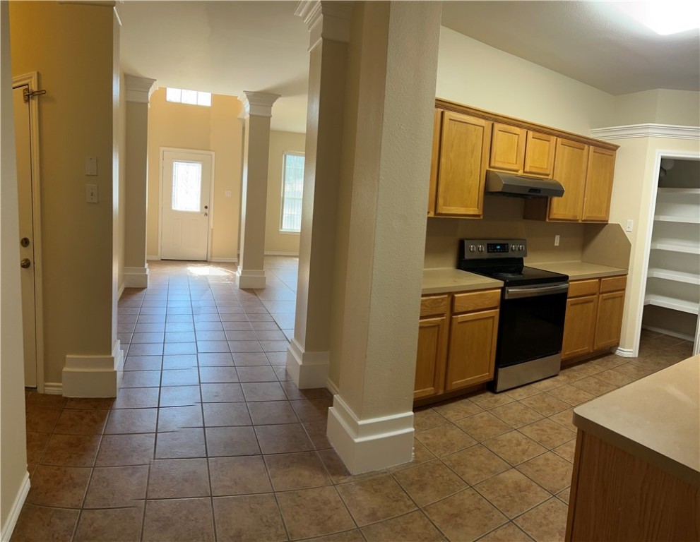 3905 Annemasse Dr Property Photo 3