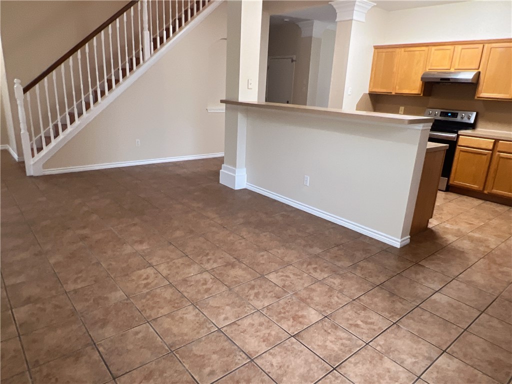 3905 Annemasse Dr Property Photo 8