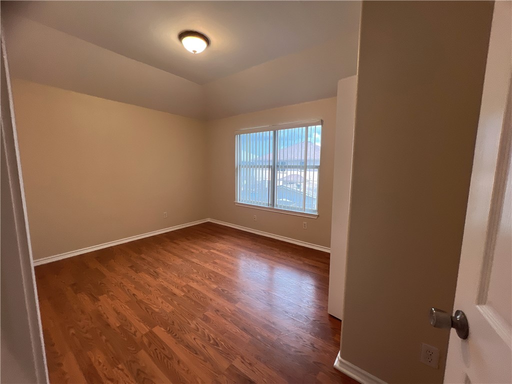 3905 Annemasse Dr Property Photo 24