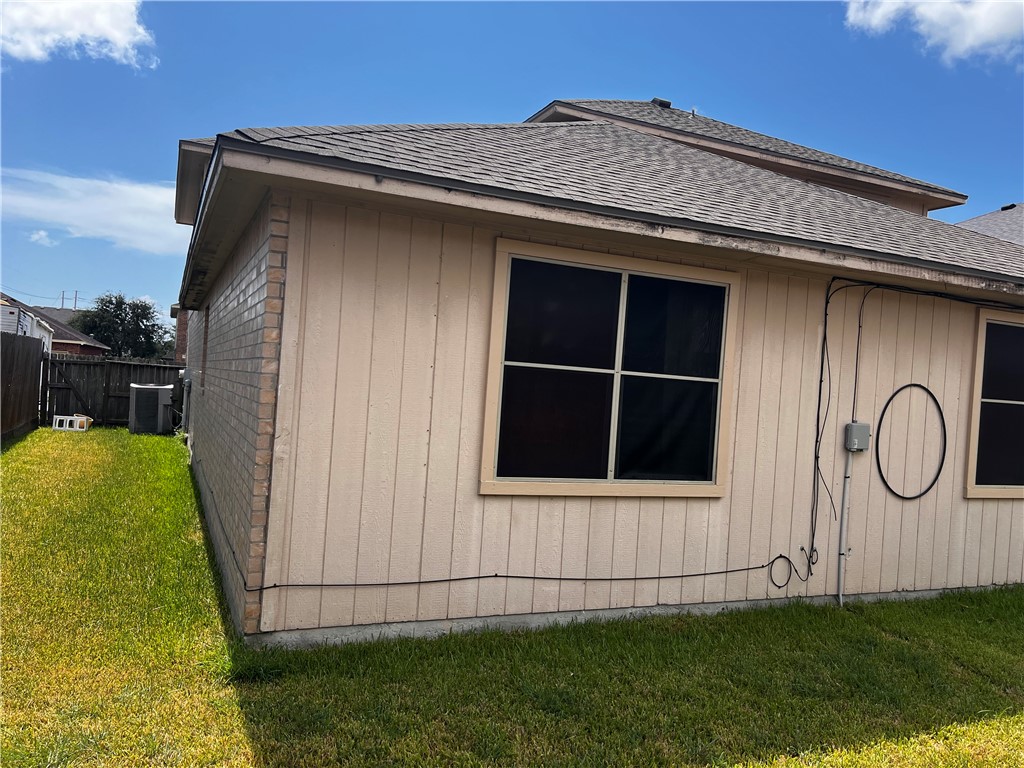 3905 Annemasse Dr Property Photo 30