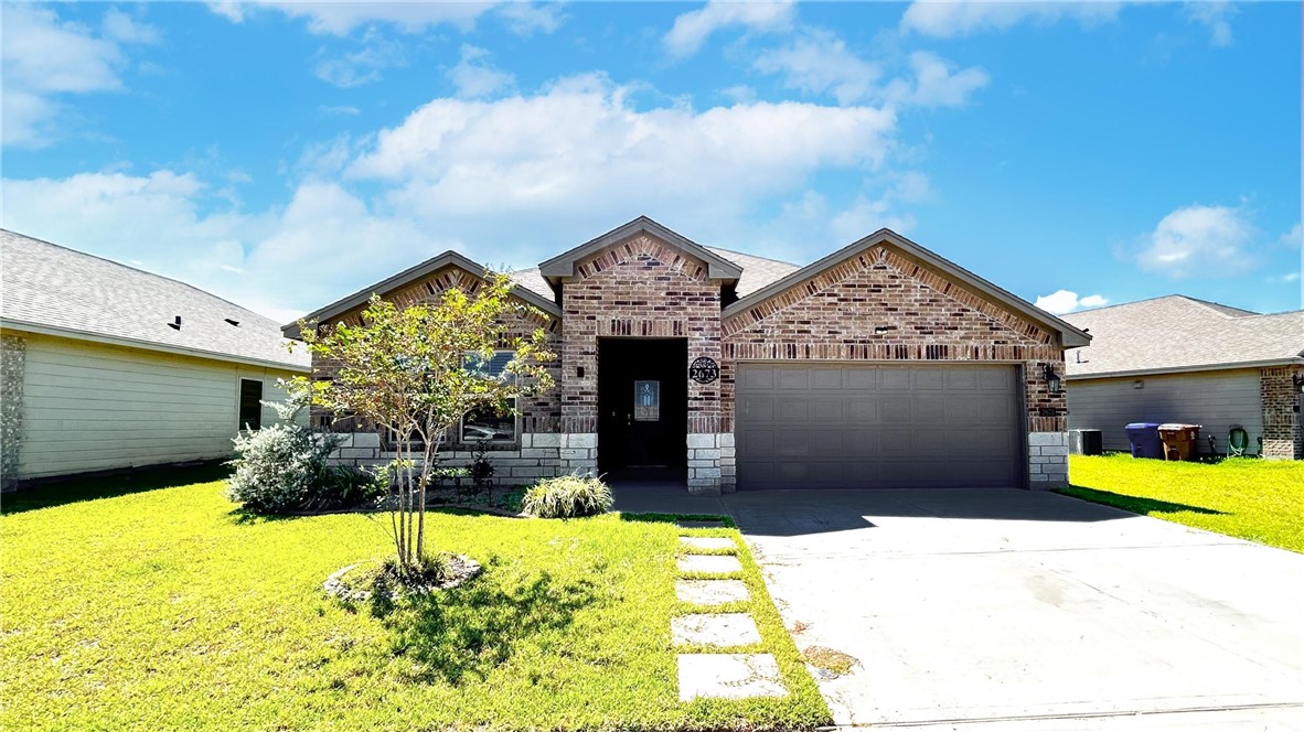 2673 Abbey Rd Property Photo 1