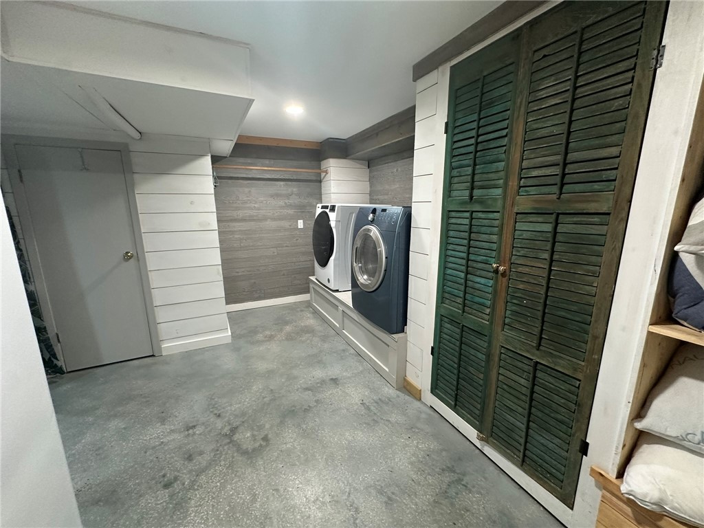 810 S Sandpiper Property Photo 14