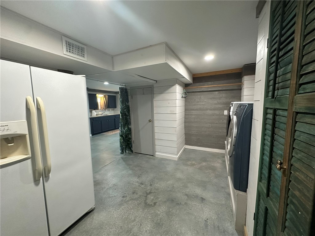 810 S Sandpiper Property Photo 15