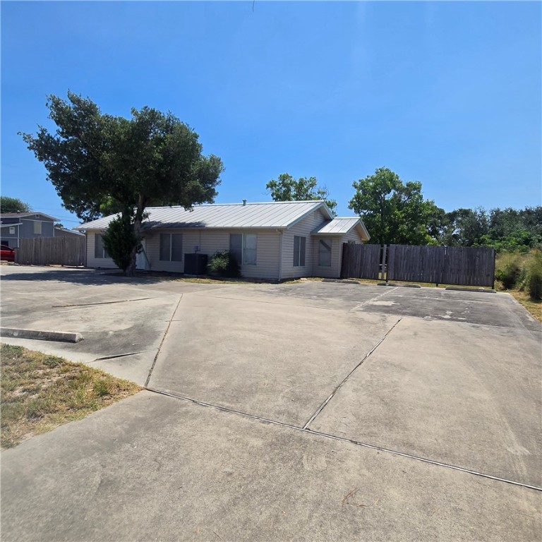 2113 Waldron