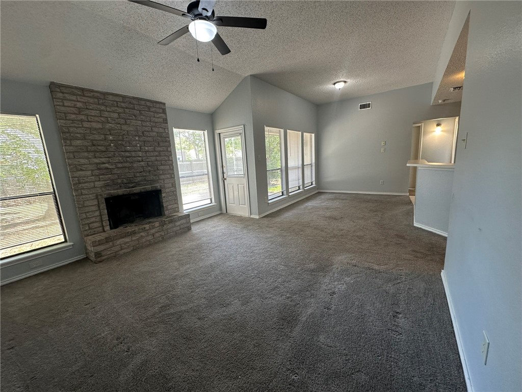 2189 Spring Park Dr Property Photo 2