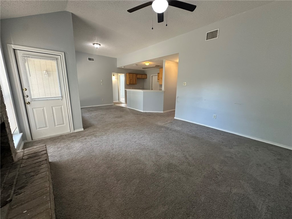 2189 Spring Park Dr Property Photo 4