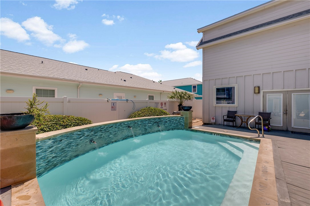 2821 S 11th St 101 Property Photo 3