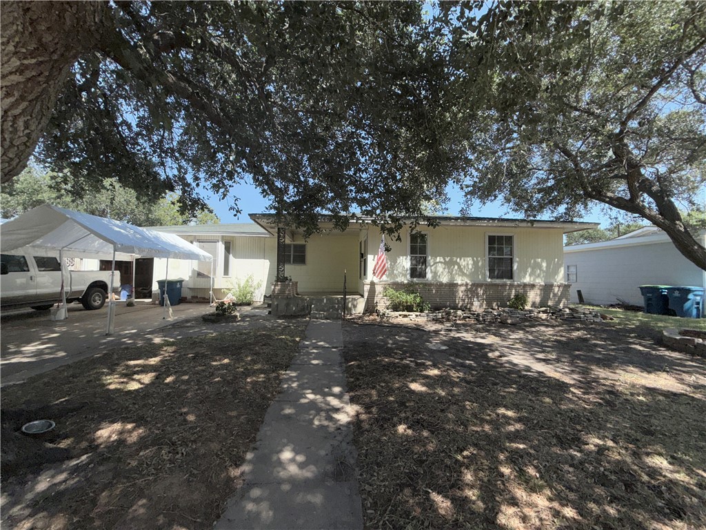 1608 Austin St Property Photo 1