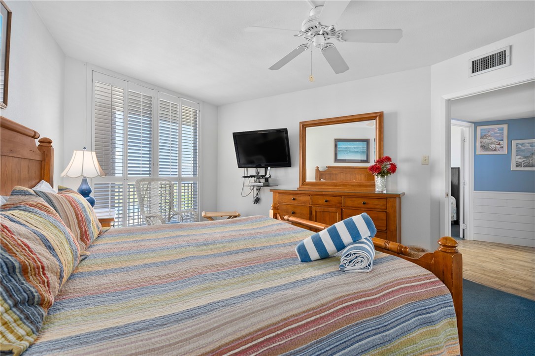 6649 Seacomber Dr 804 Property Photo 5