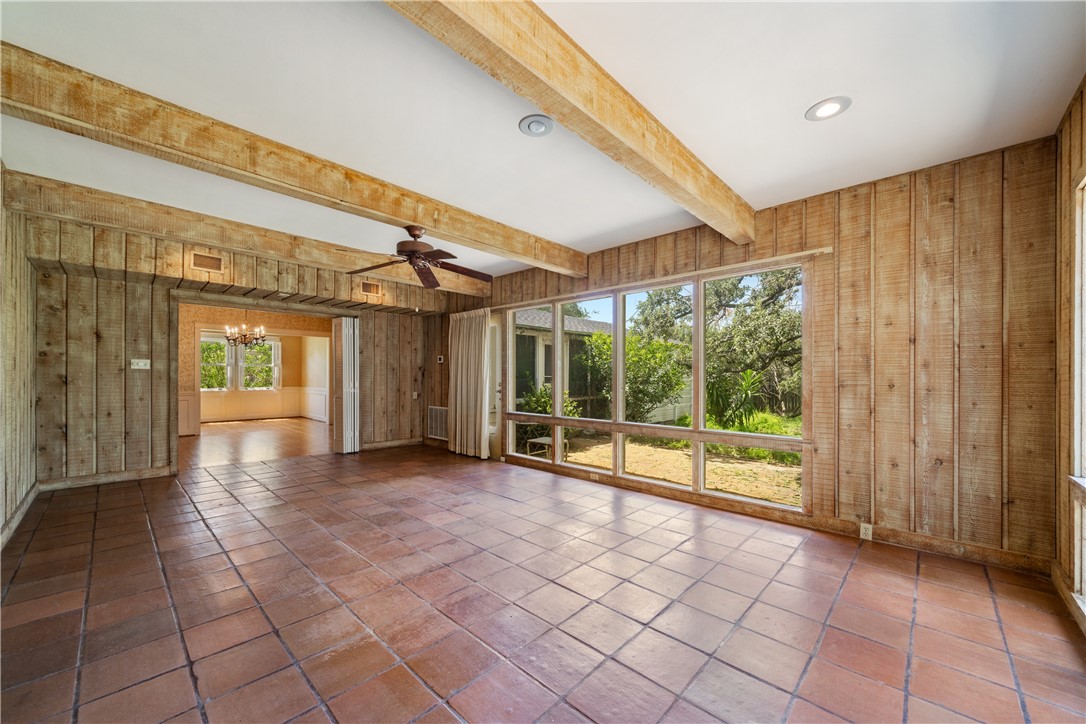 722 W Lee Ave Property Photo 6