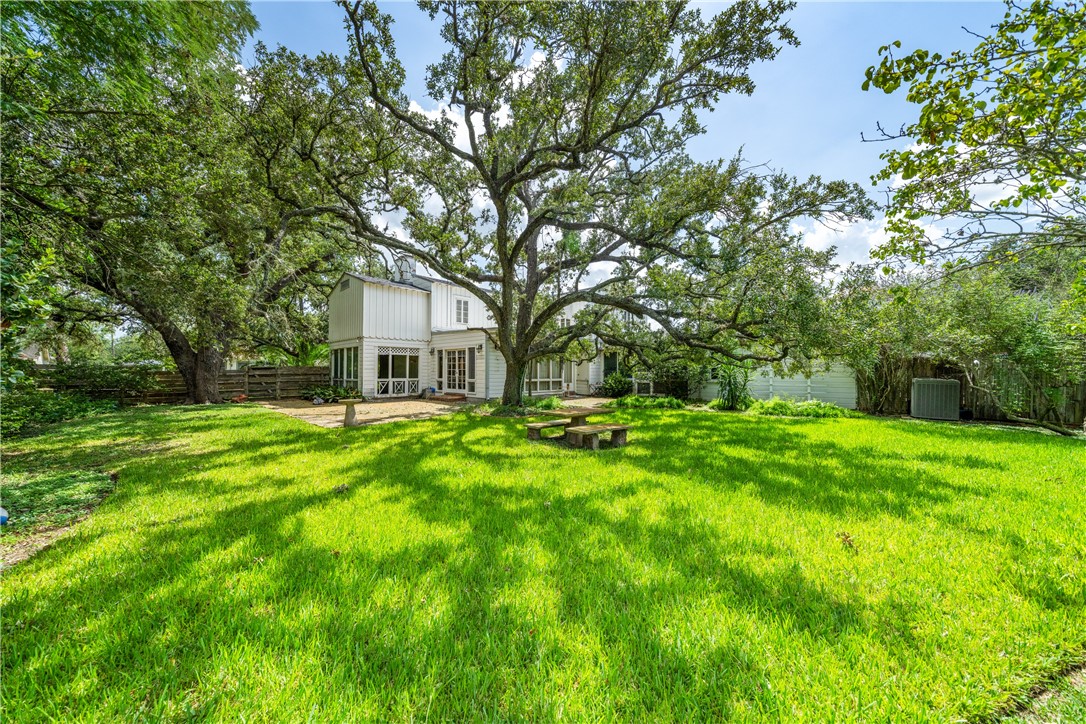 722 W Lee Ave Property Photo 37