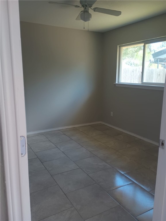 121 Green Trail Dr Property Photo 5