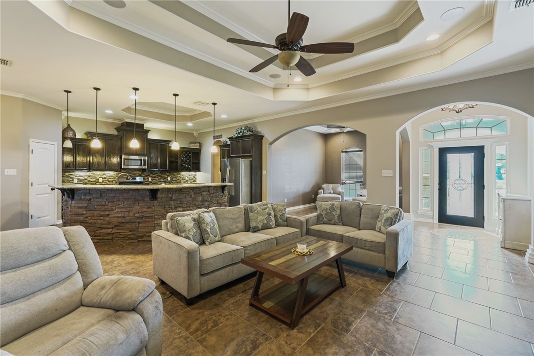 2634 Arshia St Property Photo 4