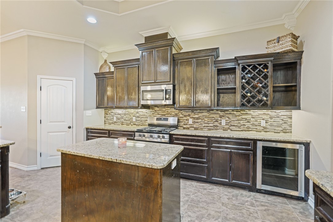 2634 Arshia St Property Photo 5