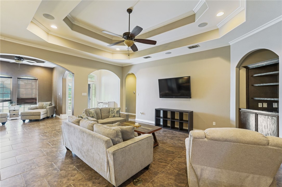 2634 Arshia St Property Photo 8