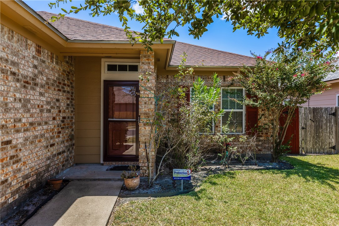 8009 Ventoso St Property Photo 1