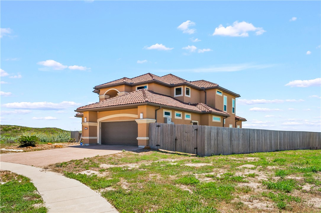 129 Bikini Dr Property Photo 3