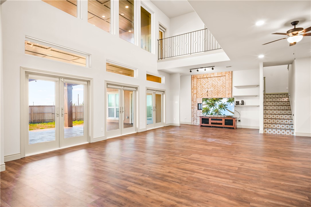 129 Bikini Dr Property Photo 7