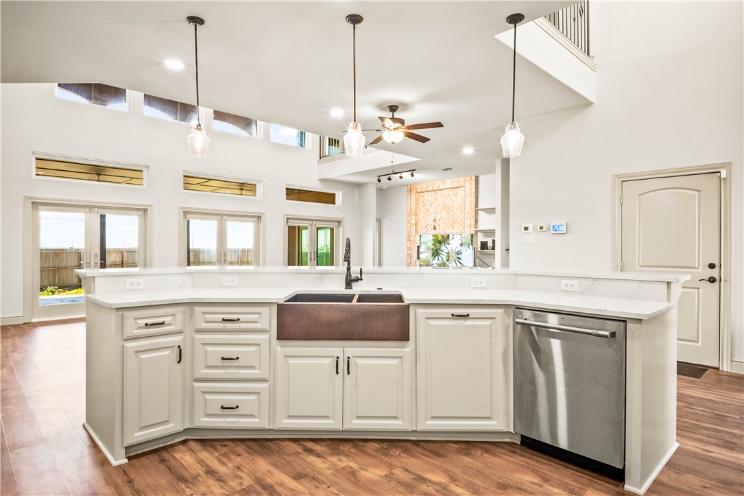 129 Bikini Dr Property Photo 10