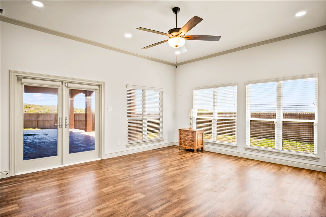 129 Bikini Dr Property Photo 25