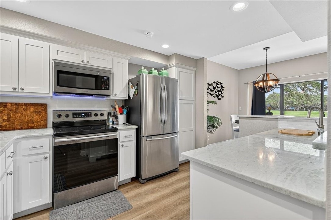 210 Oak Bay St 504 Property Photo 5