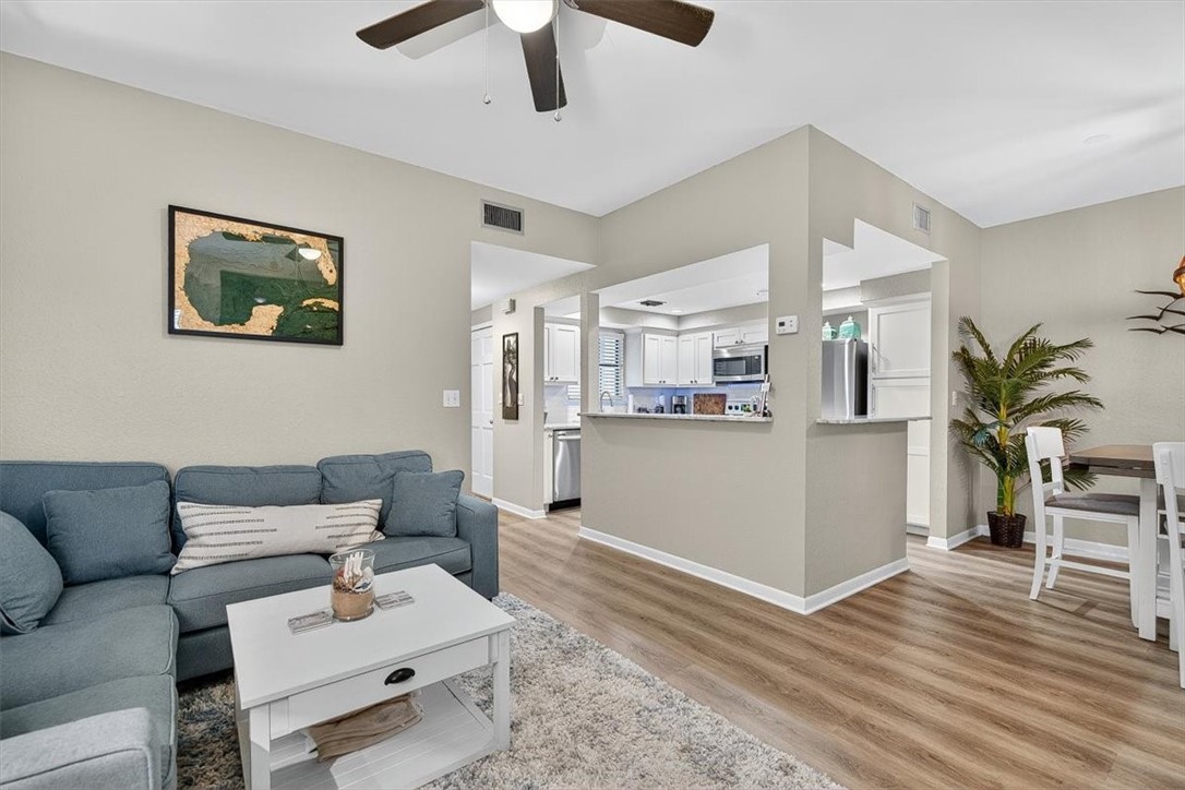 210 Oak Bay St 504 Property Photo 11