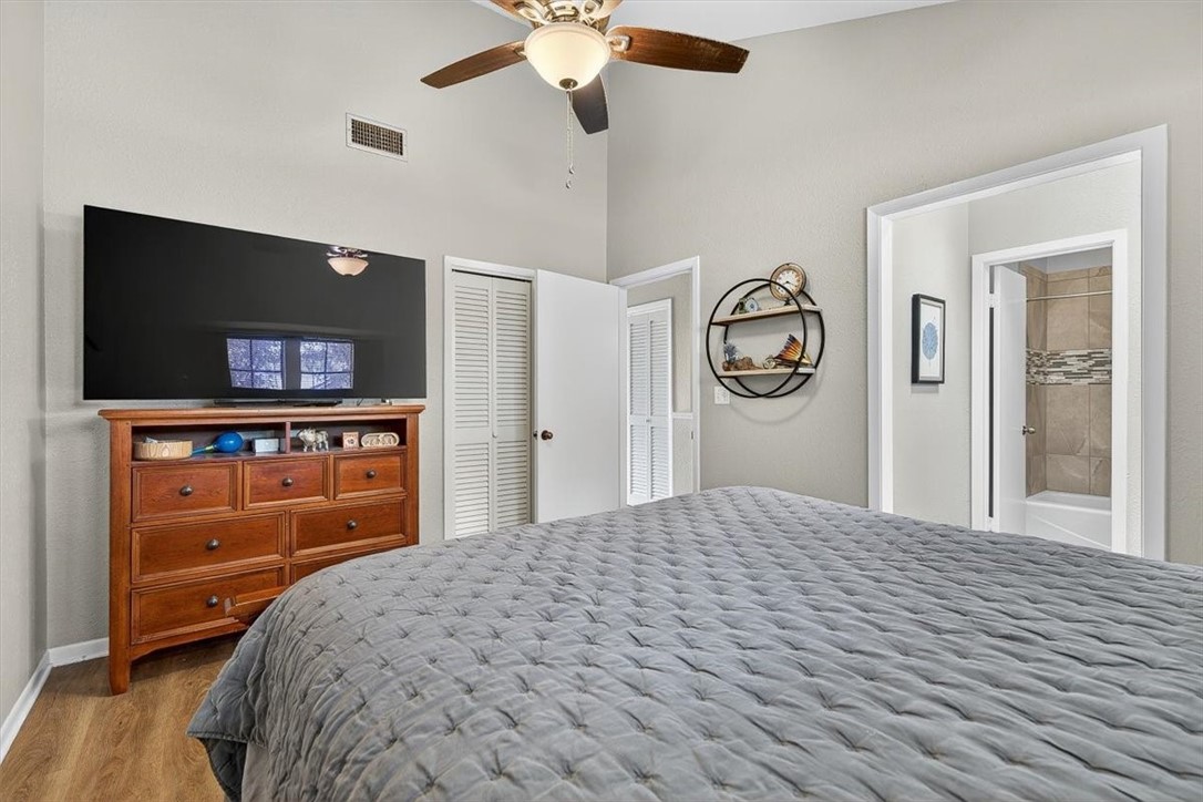 210 Oak Bay St 504 Property Photo 26