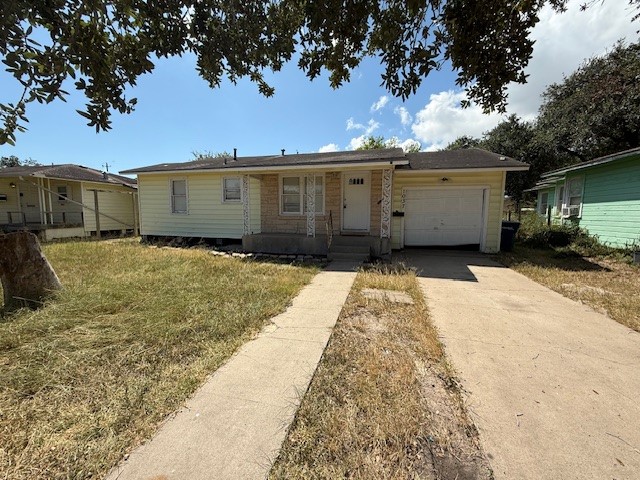 1037 Catalina Pl Property Photo 1