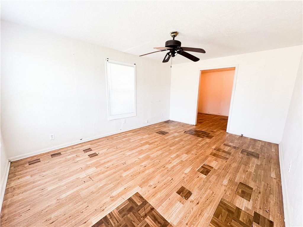 176 W D Ave Property Photo 8