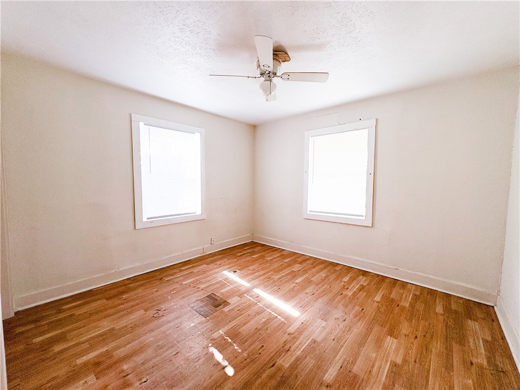 176 W D Ave Property Photo 10