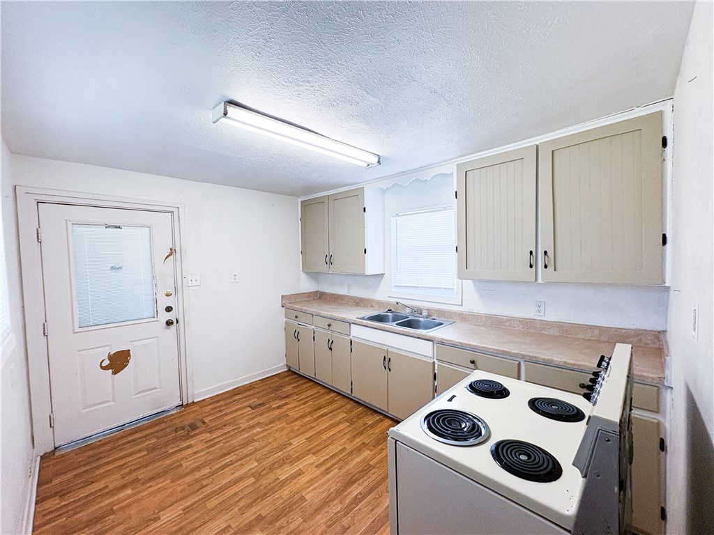 176 W D Ave Property Photo 18