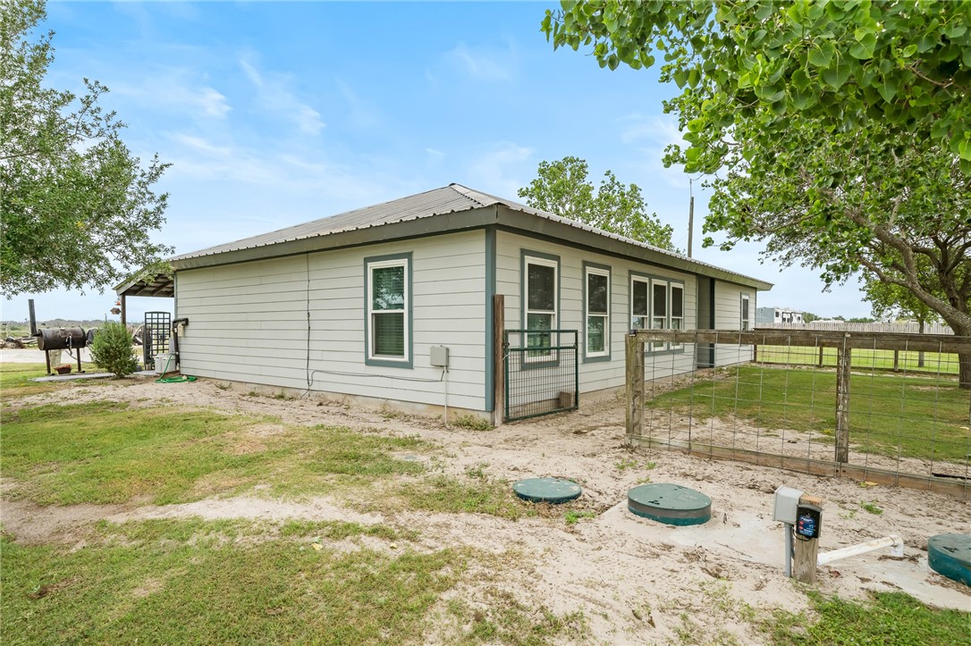 2222 Johnson Property Photo 22