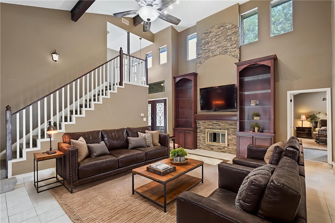 5301 Pheasant Property Photo 3