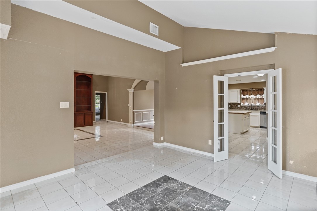 5301 Pheasant Property Photo 11