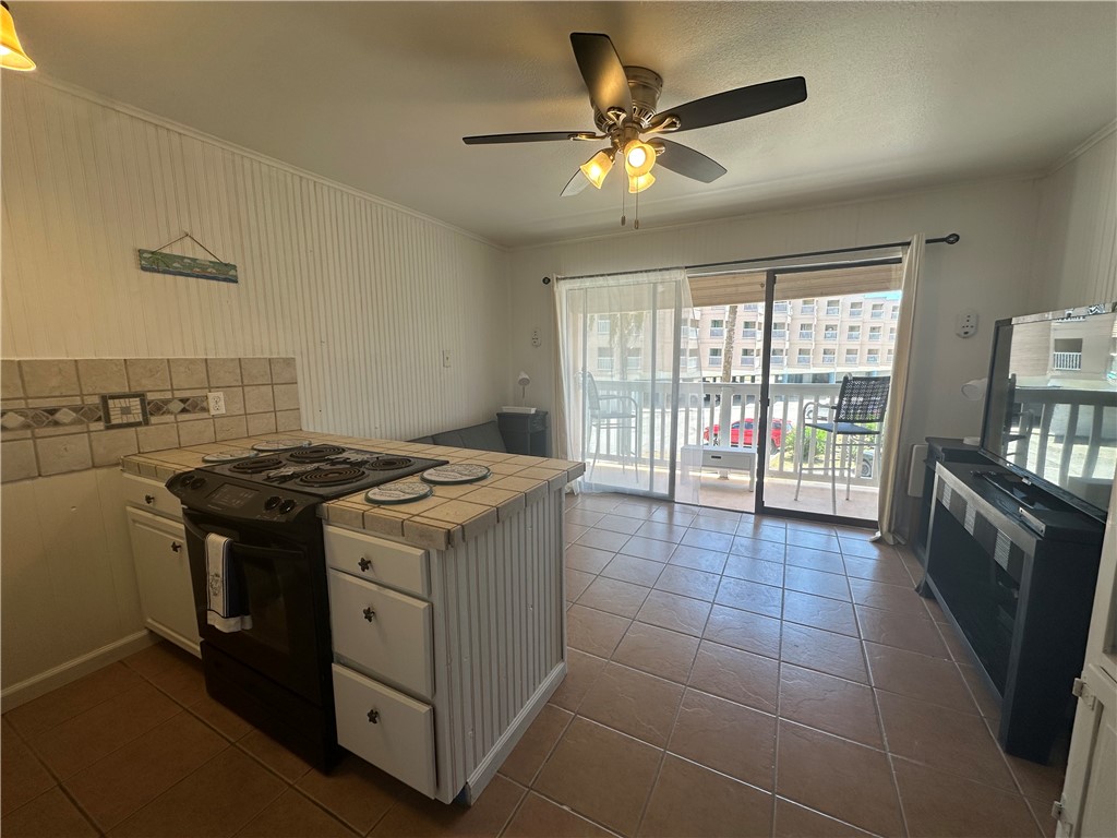 3938 Surfside Blvd 2141 Property Photo 12