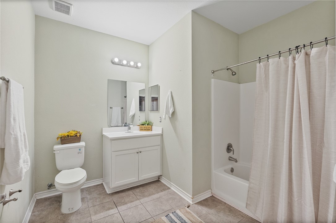 4929 Valley Stream Dr Property Photo 18