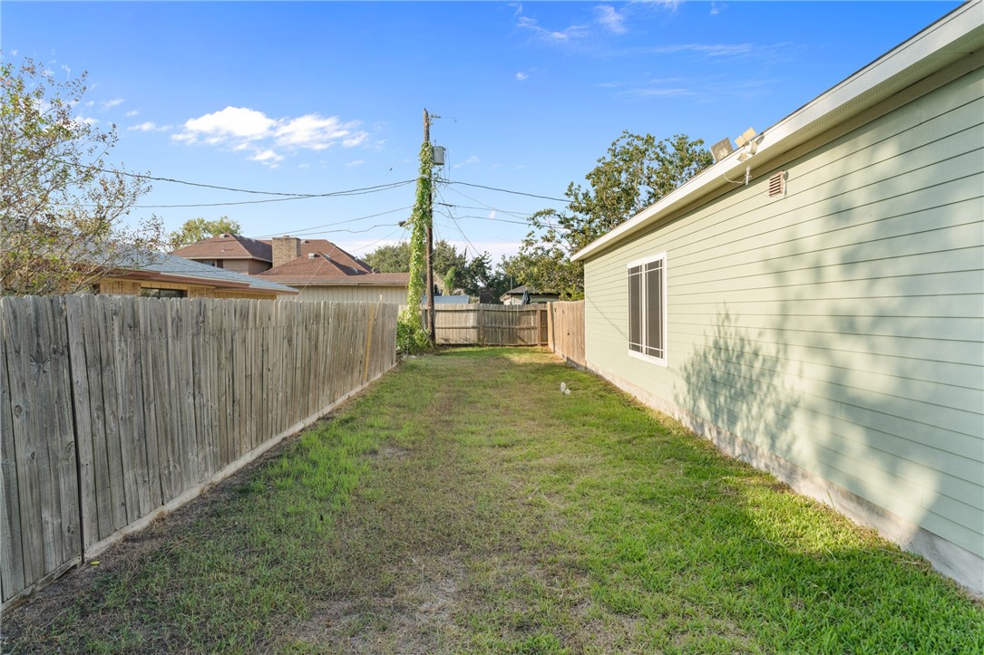 4929 Valley Stream Dr Property Photo 24