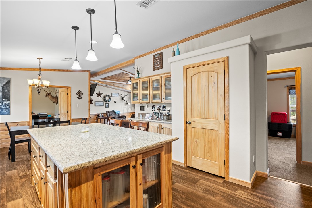 315 Austin St Property Photo 4