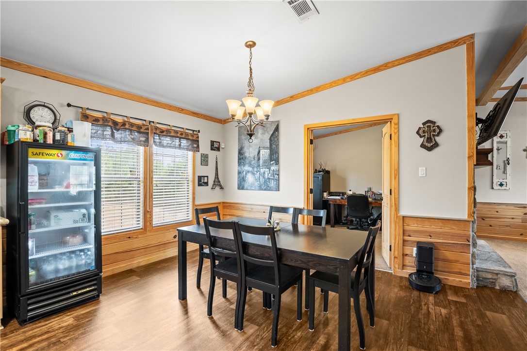 315 Austin St Property Photo 10