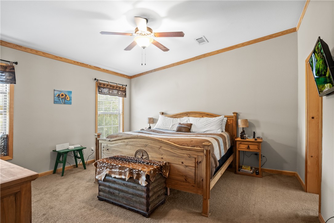 315 Austin St Property Photo 12