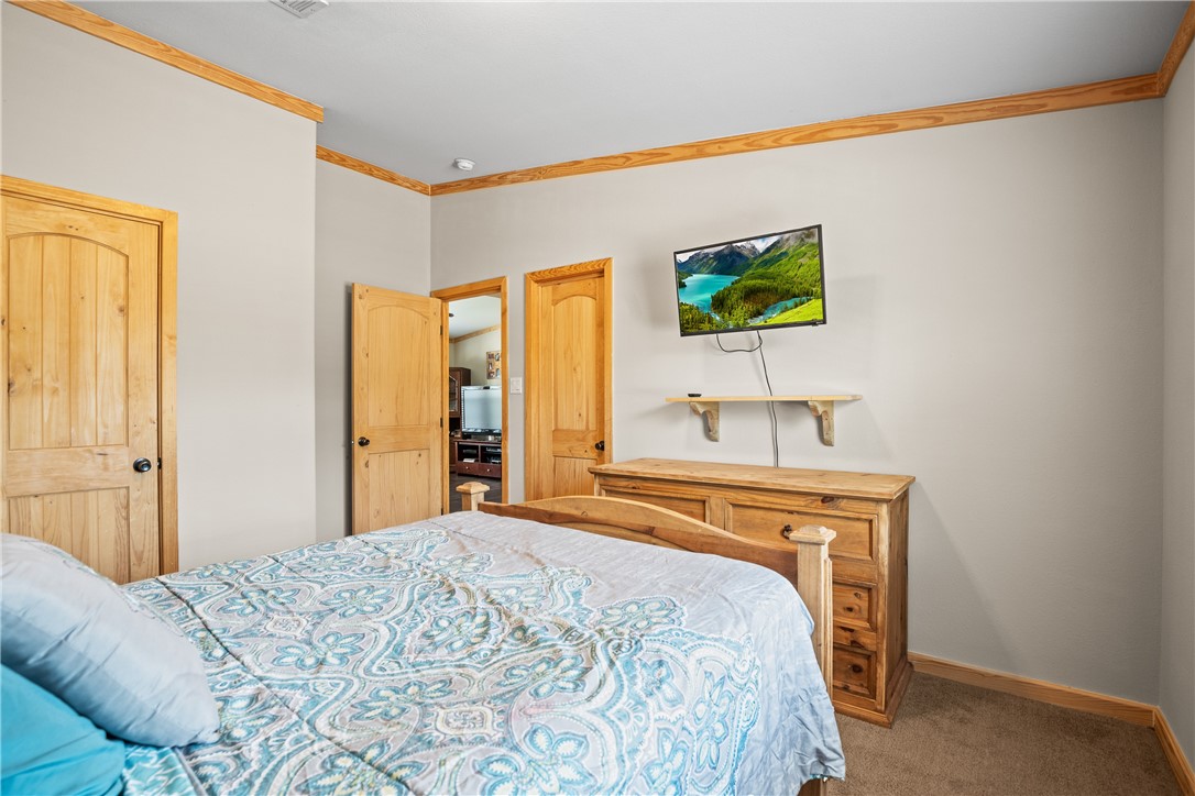 315 Austin St Property Photo 26